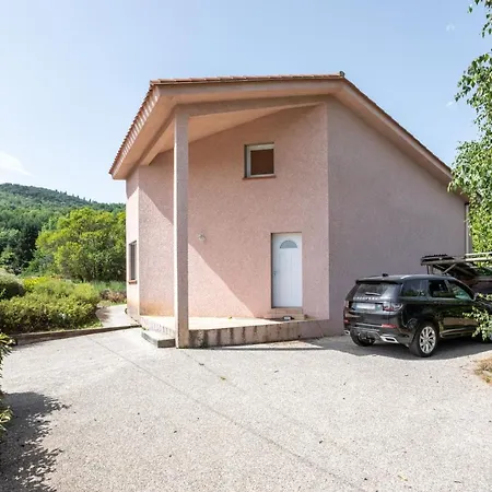Guillamou Holiday home